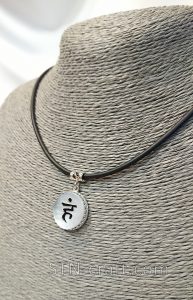 Серебряная подвеска чакра Вишудха перламутр