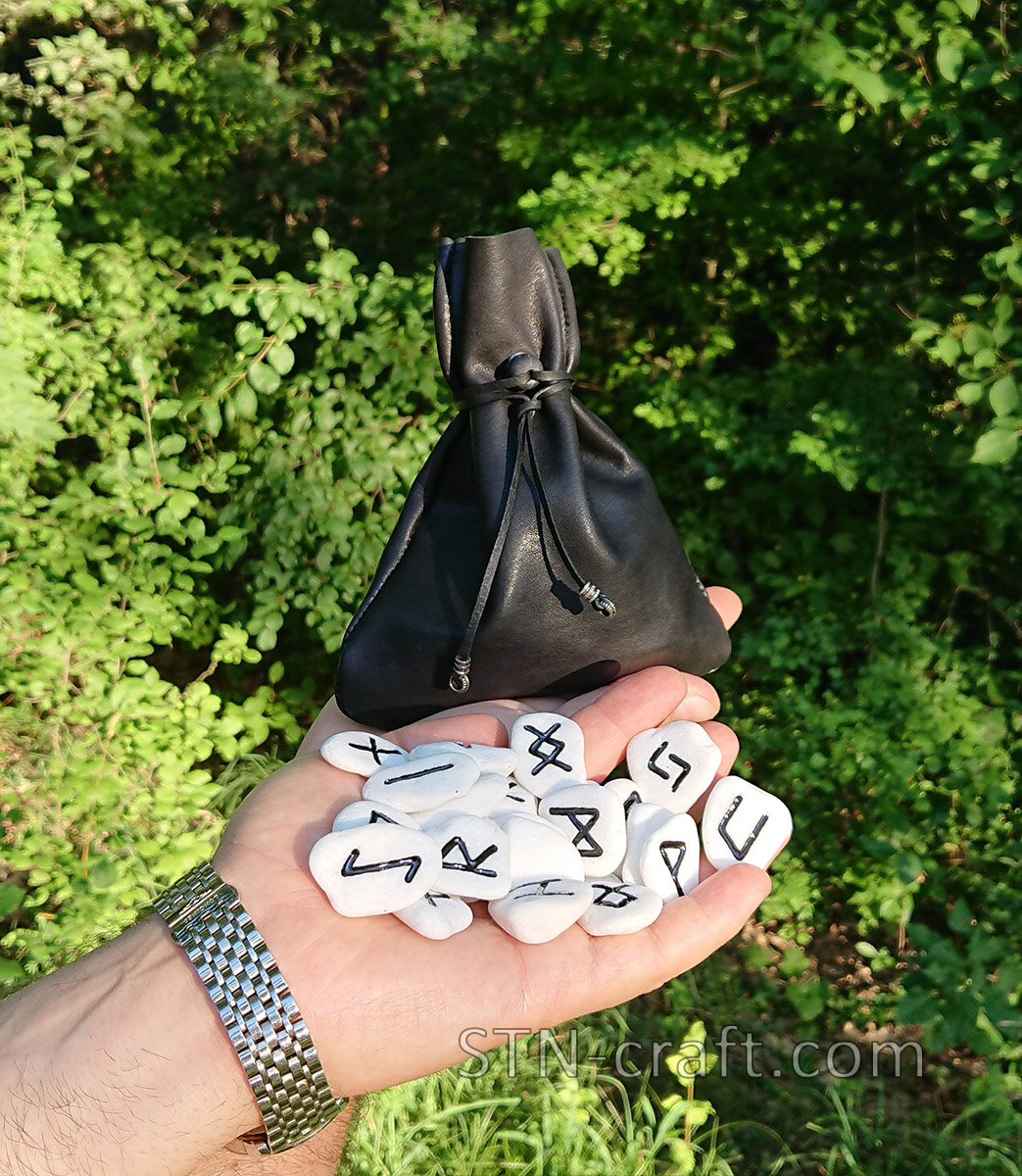 Руны белый мрамор