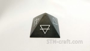 Пирамида шунгит