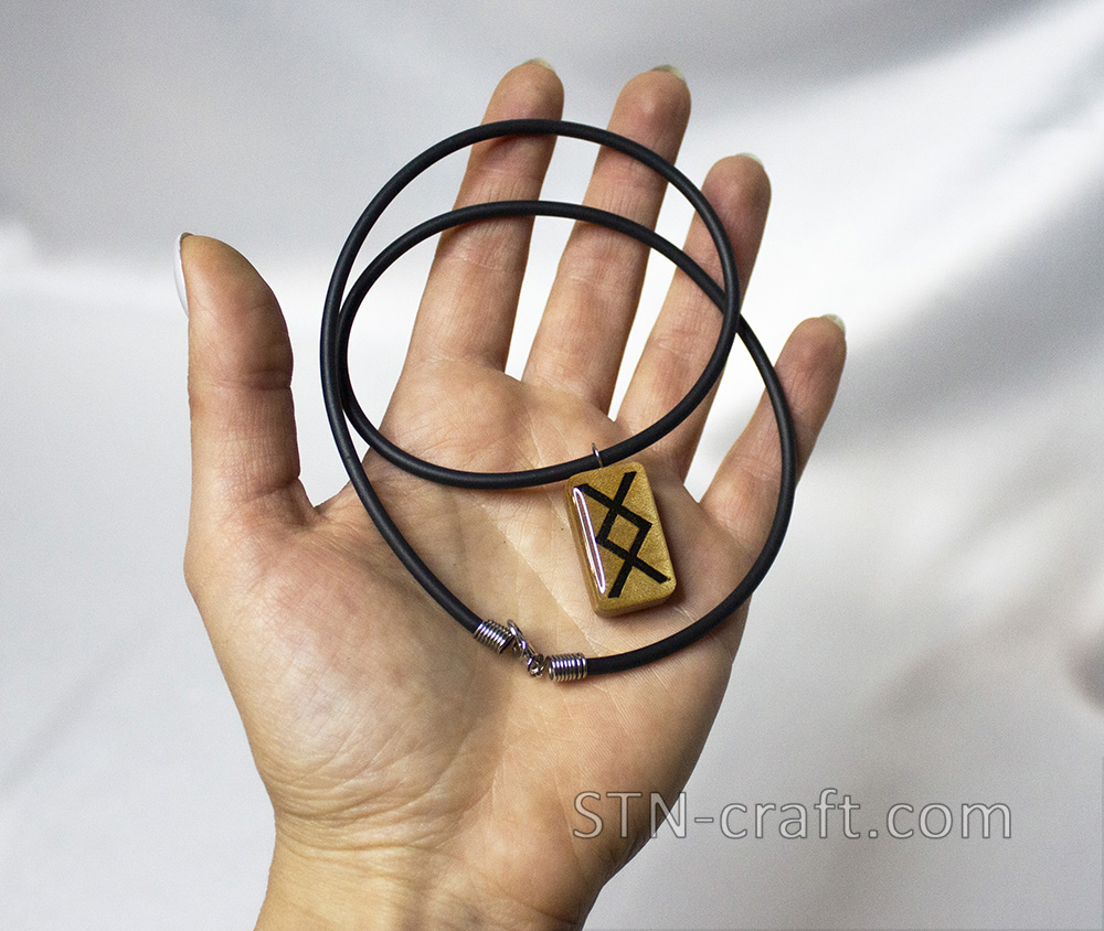 Руны подвески дерево