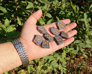 Руны Базальт Золото