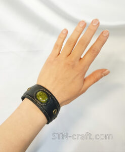 Кожаный браслет Змеевик