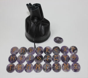 руны аметист овал