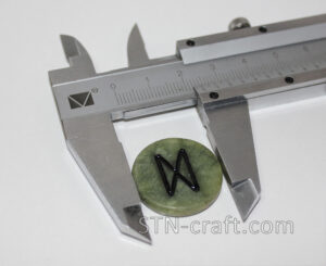 руны нефрит